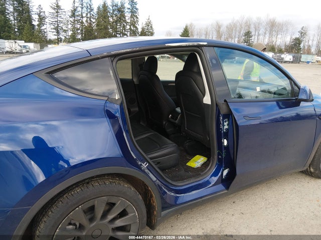 7SAYGAEE1SF240173 Tesla Model Y Long Range Dual Motor All-wheel Drive