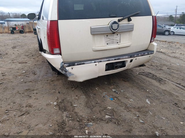 44470177 :رقم المزاد ، 1GYEC638X7R327877 vin ، 2007 Cadillac Escalade Standard مزاد بيع