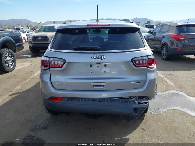 Jeep Compass Latitude 4x4 2018 3C4NJDBB1JT485374 Image 16