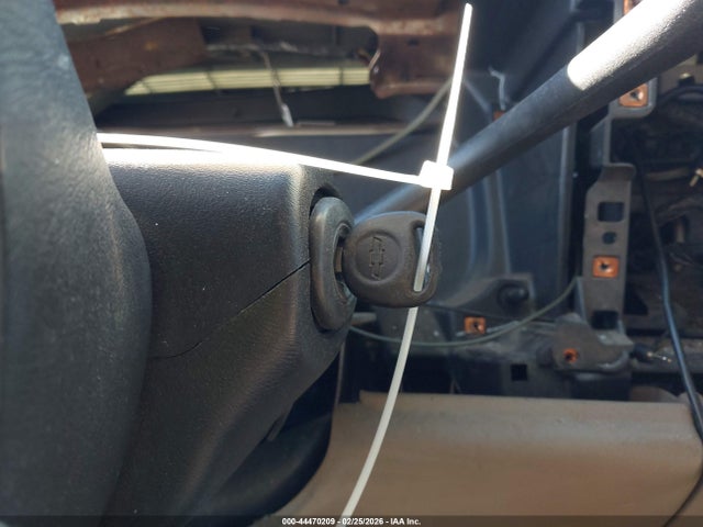 Продаж на аукціоні авто 2004 Chevrolet Silverado 1500 Ls, vin: 2GCEC19T641220611, номер лоту: 44470209