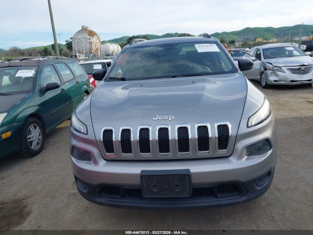 1C4PJMAB9GW164549 Jeep Cherokee Sport