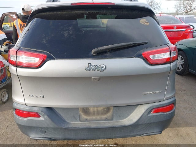 1C4PJMAB9GW164549 Jeep Cherokee Sport