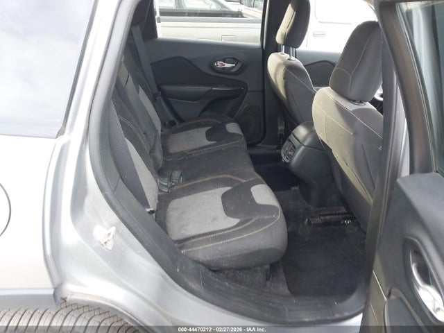 1C4PJMAB9GW164549 Jeep Cherokee Sport