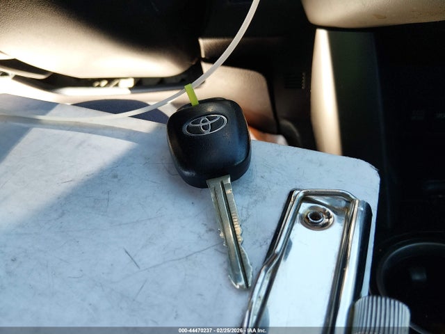 Toyota Rav4 Xle 2016 JTMWFREV1GJ073108 Image 11
