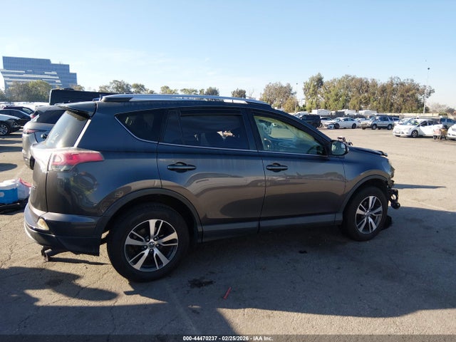 Toyota Rav4 Xle 2016 JTMWFREV1GJ073108 Image 13