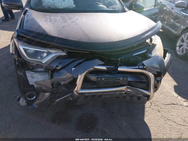 Toyota Rav4 Xle 2016 JTMWFREV1GJ073108 Image 6