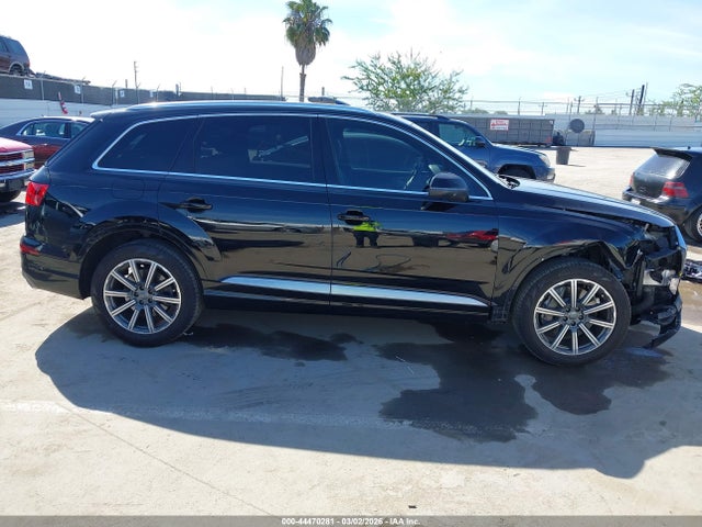 WA1LHAF77JD033906 Audi Q7 2.0t Premium