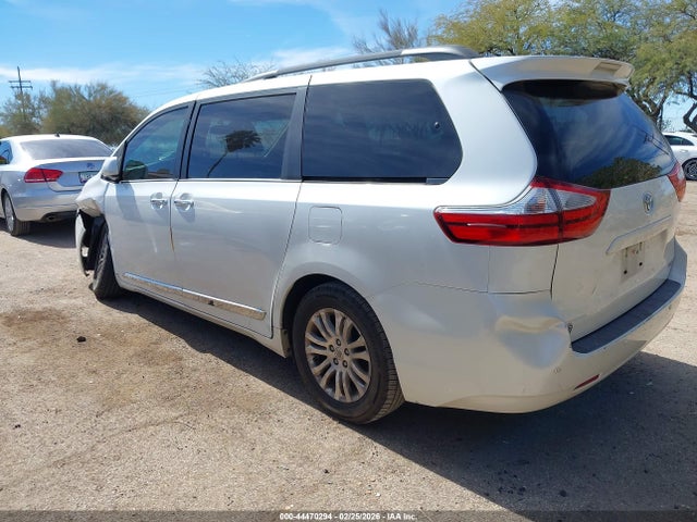 5TDYK3DC5FS529341 Toyota Sienna Xle 8 Passenger