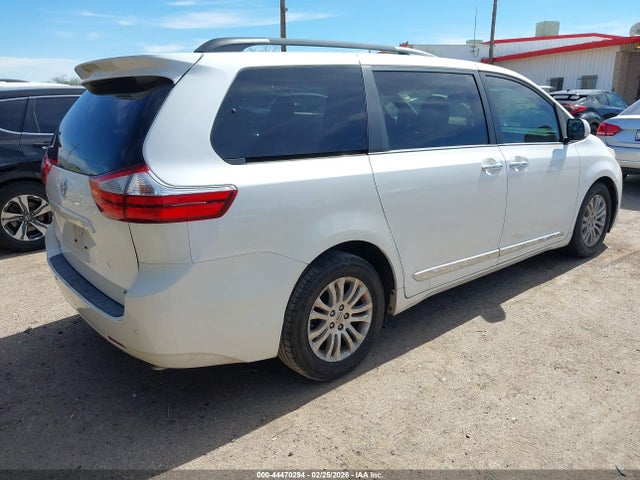 5TDYK3DC5FS529341 Toyota Sienna Xle 8 Passenger