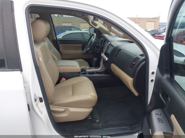Aukcja sprzedaży 2015 Toyota Sequoia Sr5 5.7l V8, vin: 5TDZY5G1XFS056688, numer aukcji: 44470312