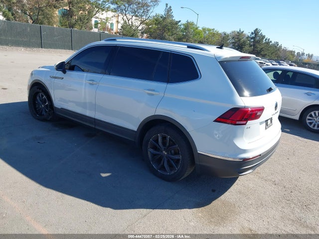 3VV3B7AX2NM061738 Volkswagen Tiguan 2.0t Se