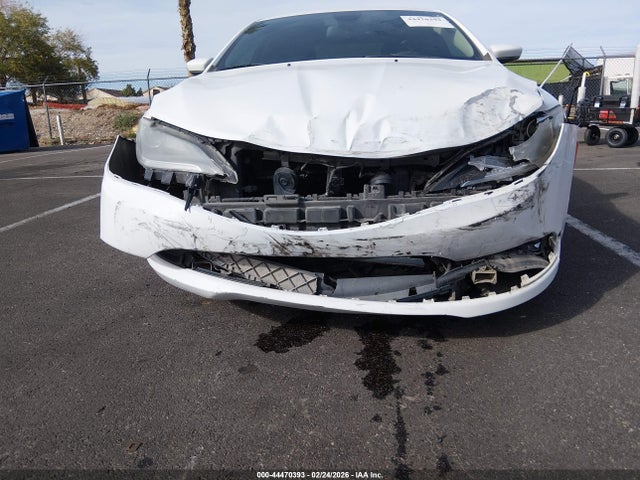 Продаж на аукціоні авто 2015 Chrysler 200 Lx, vin: 1C3CCCFB8FN664044, номер лоту: 44470393