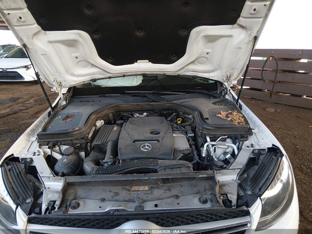 WDC0G4JB5GF104925 Mercedes-Benz GLC 300
