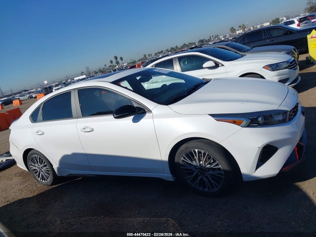 3KPF54AD0NE426743 KIA Forte Gt-line