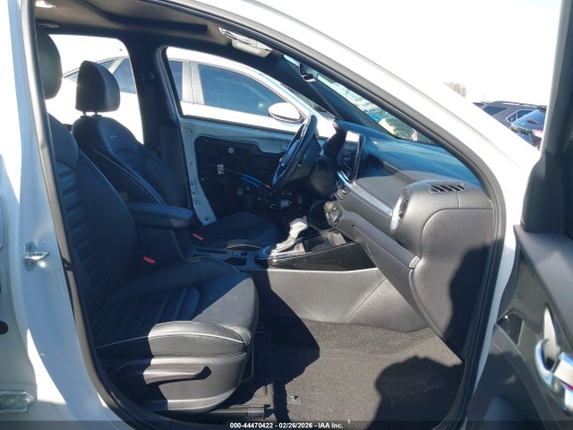 3KPF54AD0NE426743 KIA Forte Gt-line