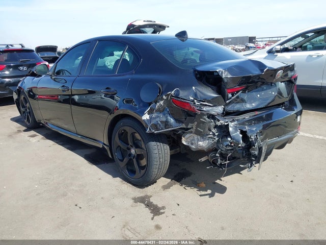 Alfa Romeo 2017 ZARSAEVN4H7544734 Image 3
