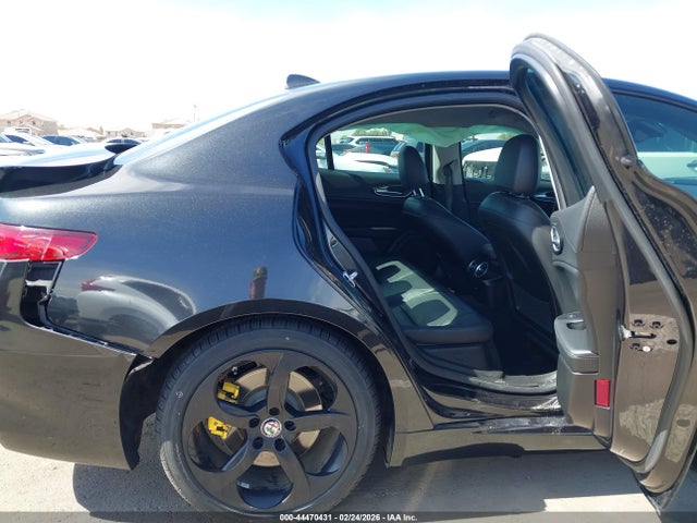 Alfa Romeo 2017 ZARSAEVN4H7544734 Image 8