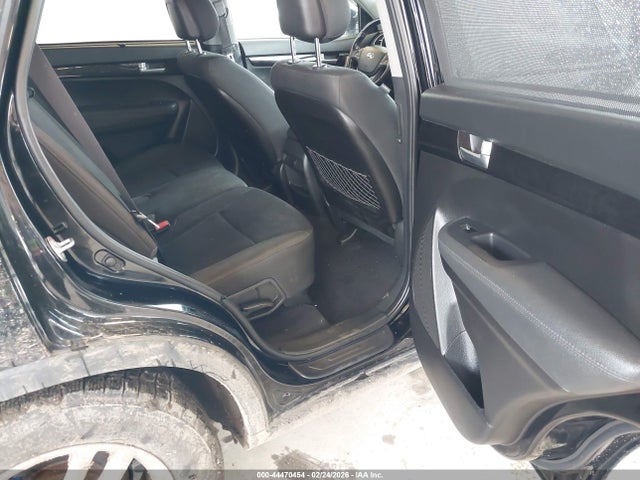 5XYKTCA6XEG538761 KIA SORENTO LX