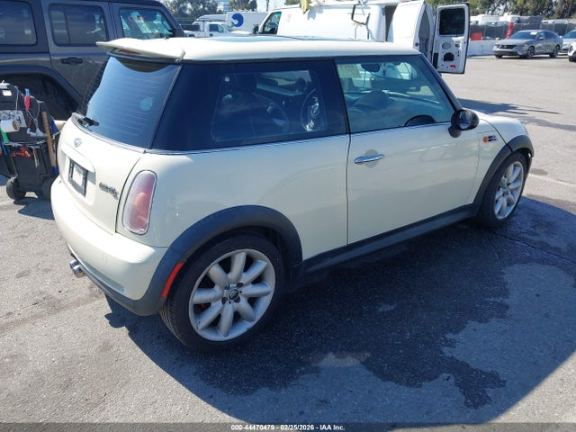 2004 MINI COOPER S WMWRE33434TD84207 Photo 3