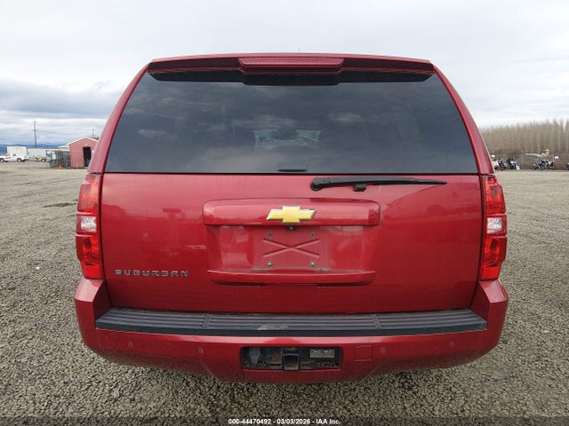 1GNSKJE7XER158354 Chevrolet Suburban 1500 Lt