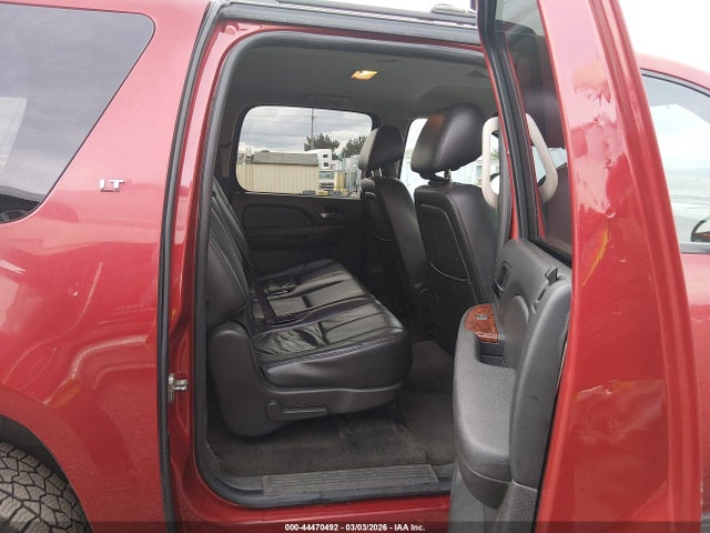 1GNSKJE7XER158354 Chevrolet Suburban 1500 Lt