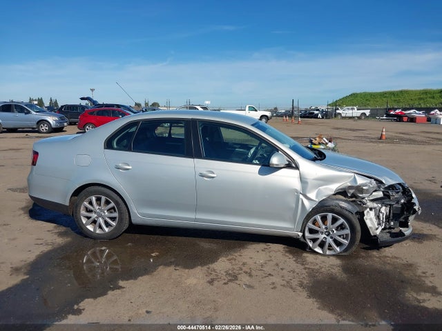 Продажа на аукционе авто 2010 Volkswagen Jetta Limited Edition, vin: 3VWAZ7AJ0AM092460, номер лота: 44470514