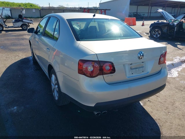 Продажа на аукционе авто 2010 Volkswagen Jetta Limited Edition, vin: 3VWAZ7AJ0AM092460, номер лота: 44470514