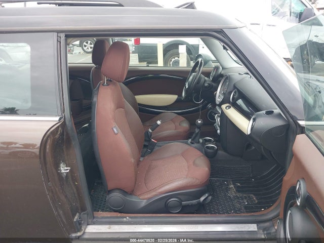 2009 MINI COOPER CLUBMAN WMWML33519TX50033 Photo 4
