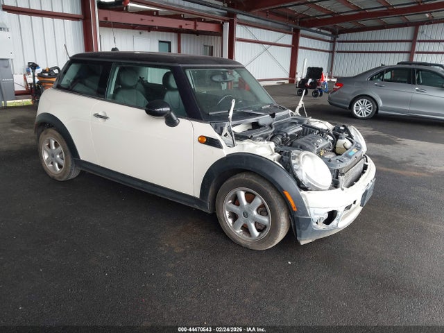 2010 MINI COOPER WMWMF3C54ATZ67376 Photo 0