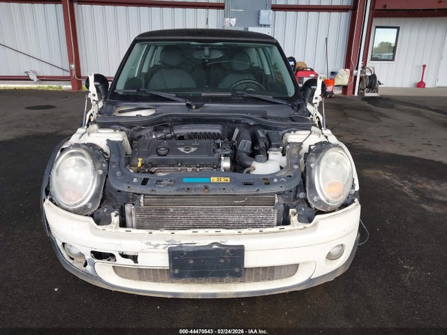 2010 MINI COOPER WMWMF3C54ATZ67376 Photo 5