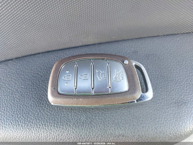KMHC75LC0LU195893 Hyundai Ioniq Hybrid Se