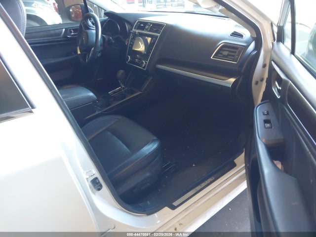 2018 SUBARU LEGACY 4S3BNAN6XJ3033343 Photo 4