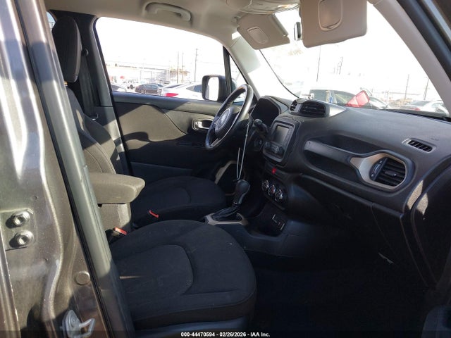ZACCJABT9GPD64090 Jeep Renegade Latitude