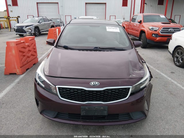 3KPFK4A7XJE281885 KIA FORTE LX