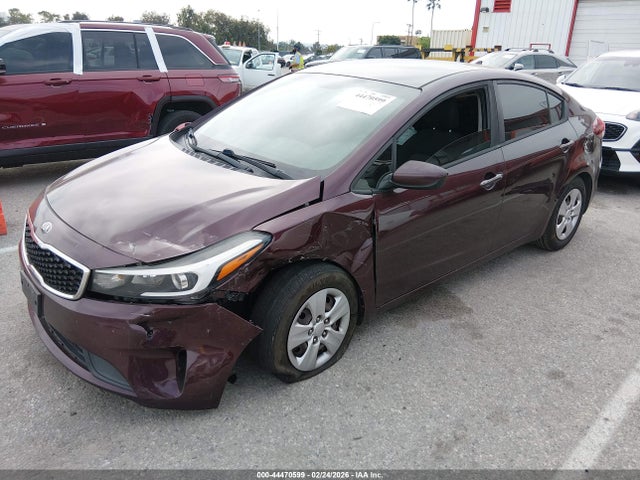3KPFK4A7XJE281885 KIA FORTE LX