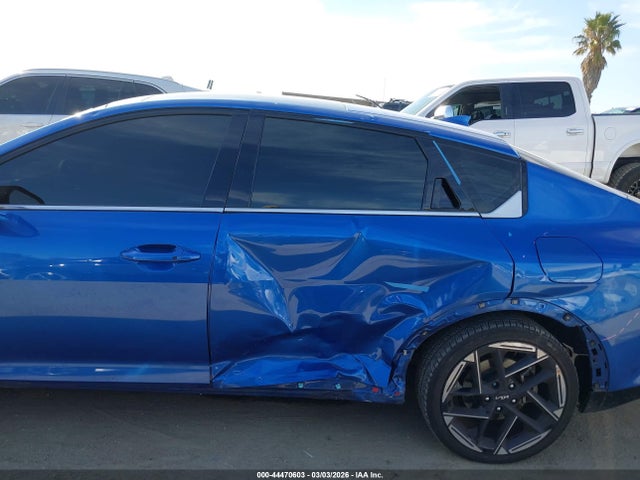 2025 Kia K4 Gt-line მანქანა იყიდება აუქციონზე, vin: 3KPFW4DE3SE094536, აუქციონის ნომერი: 44470603