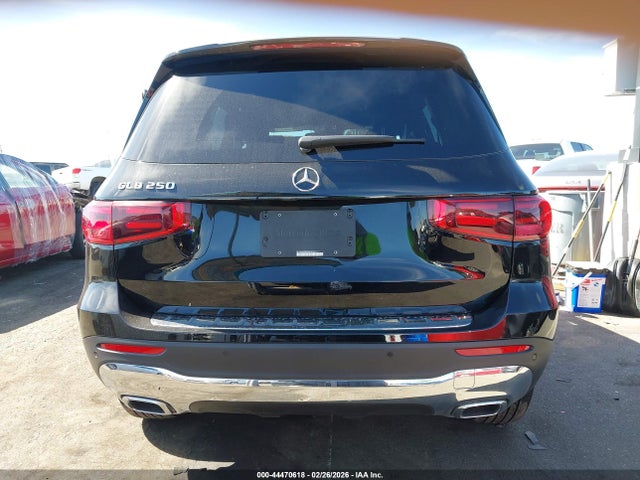 W1N4M4GB0SW407412 Mercedes-Benz GLB 250
