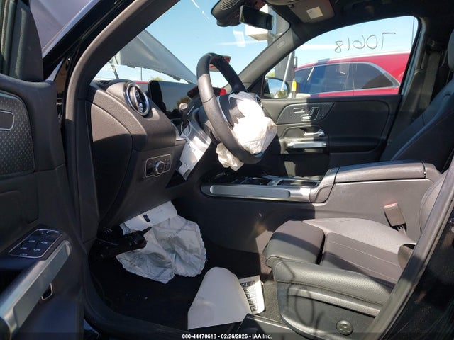 W1N4M4GB0SW407412 Mercedes-Benz GLB 250