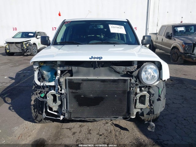 44470625 :رقم المزاد ، 1C4NJRBB7HD197100 vin ، 2017 Jeep Patriot Sport 4x4 مزاد بيع