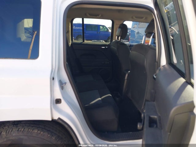 44470625 :رقم المزاد ، 1C4NJRBB7HD197100 vin ، 2017 Jeep Patriot Sport 4x4 مزاد بيع