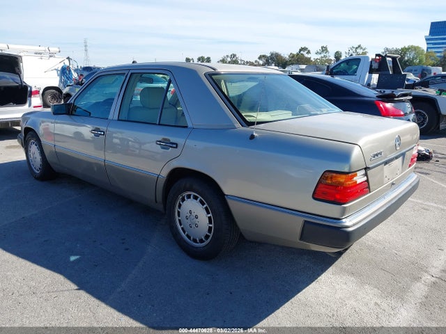 1993 MERCEDES-BENZ 300 WDBEA32E1PB895458 Photo 2