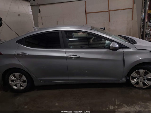 Продажа на аукционе авто 2016 Hyundai Elantra Se, vin: KMHDH4AE0GU542886, номер лота: 44470635