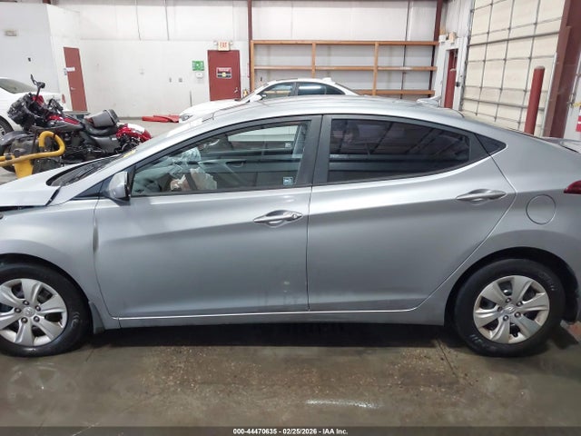Продажа на аукционе авто 2016 Hyundai Elantra Se, vin: KMHDH4AE0GU542886, номер лота: 44470635