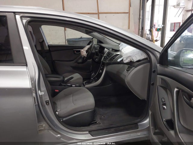 Продажа на аукционе авто 2016 Hyundai Elantra Se, vin: KMHDH4AE0GU542886, номер лота: 44470635
