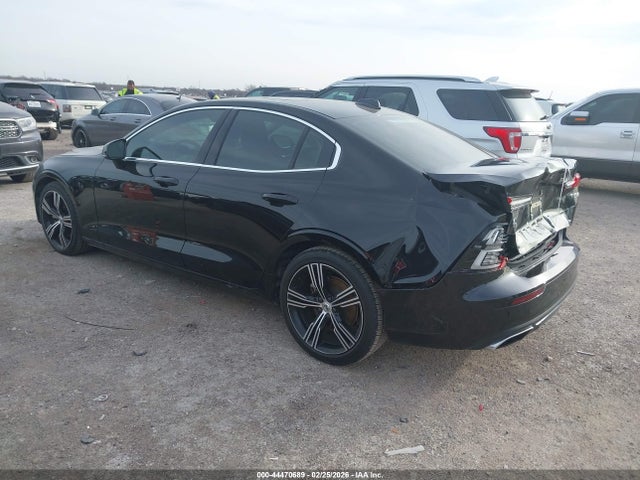 2020 VOLVO S60 7JR102FL5LG060998 Photo 2