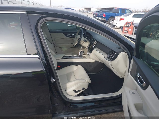 2020 VOLVO S60 7JR102FL5LG060998 Photo 4
