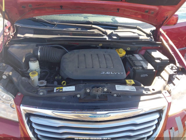 44470708 :رقم المزاد ، 2C4RC1BG4FR638412 vin ، 2015 Chrysler Town & Country Touring مزاد بيع