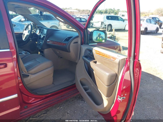 44470708 :رقم المزاد ، 2C4RC1BG4FR638412 vin ، 2015 Chrysler Town & Country Touring مزاد بيع