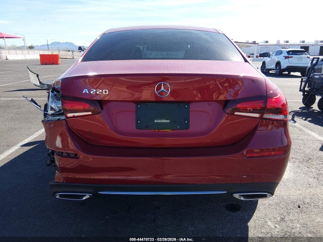 W1K3G4EBXMJ276007 Mercedes-Benz A 220