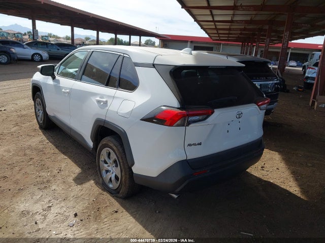 Toyota RAV4 LE 2022 2T3H1RFV7NW195136 Image 3